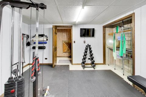 Tiny photo for 1 Aberdeen Road, Hawthorn Woods, IL 60047 (MLS # 12586710)