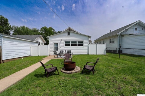 Tiny photo for 630 S 19th St, Quincy, IL 62301 (MLS # 12633173)
