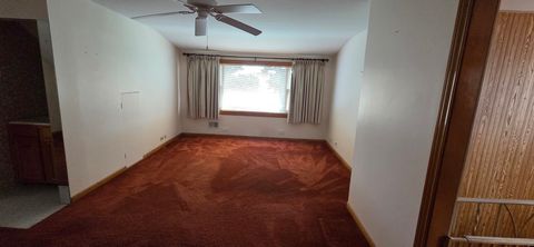 Tiny photo for 9525 W Oak Place, Des Plaines, IL 60016 (MLS # 12488793)