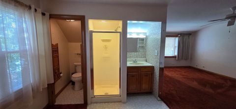 Tiny photo for 9525 W Oak Place, Des Plaines, IL 60016 (MLS # 12488793)