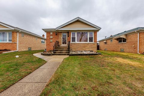 Photo of 1124 Linden Avenue, Bellwood, IL 60104 (MLS # 12544167)