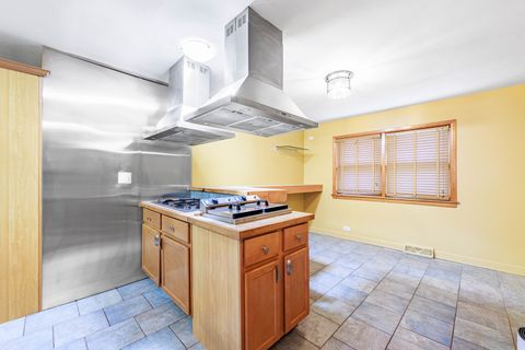 Tiny photo for 1124 Linden Avenue, Bellwood, IL 60104 (MLS # 12544167)