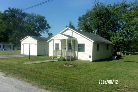 Photo of 110 N Mansfield Avenue, Milford, IL 60953 (MLS # 12444066)