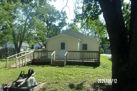 Tiny photo for 110 N Mansfield Avenue, Milford, IL 60953 (MLS # 12444066)