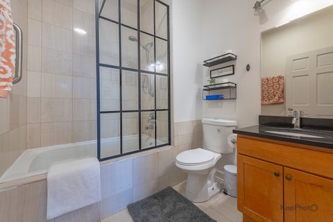 Tiny photo for 2843 S Wells Street #1E, Chicago, IL 60616 (MLS # 12585676)