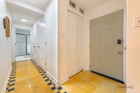 Tiny photo for 2843 S Wells Street #1E, Chicago, IL 60616 (MLS # 12585676)