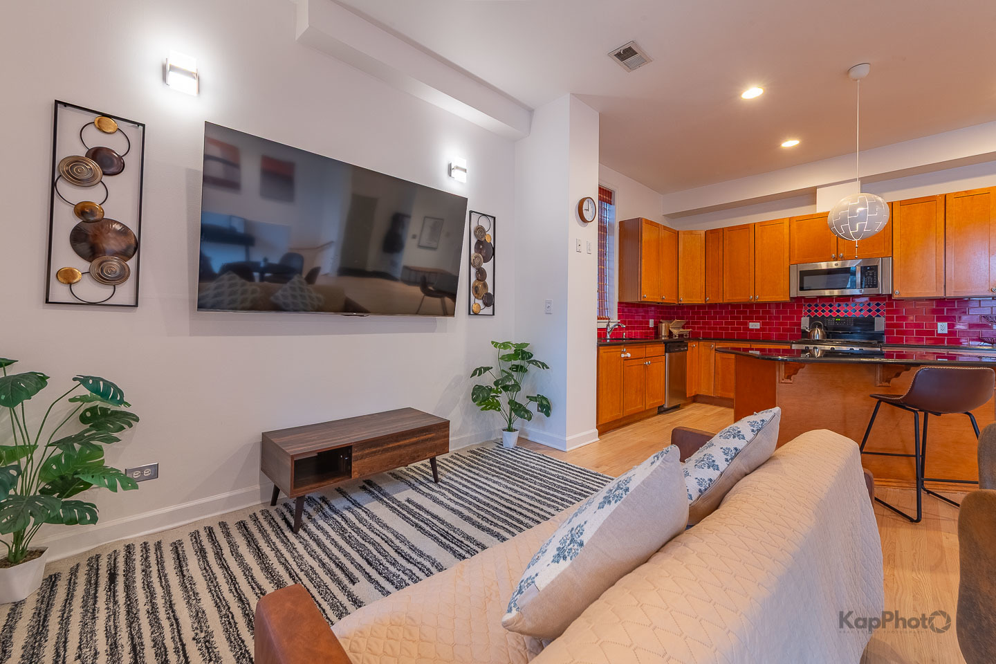 2843 S Wells Street 1E