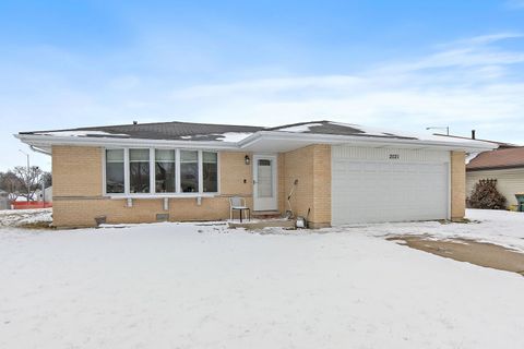 Tiny photo for 2021 W Spring Ridge Drive, Arlington Heights, IL 60004 (MLS # 12552611)
