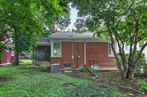 Tiny photo for 326 N Kensington Avenue, La Grange Park, IL 60526 (MLS # 12665673)