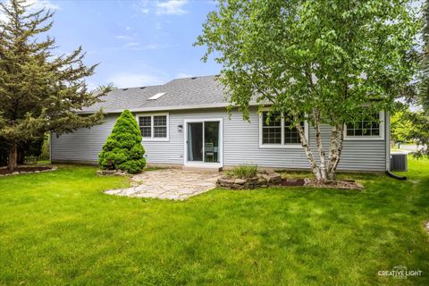 Tiny photo for 427 Barnaby Drive, Oswego, IL 60543 (MLS # 12662117)