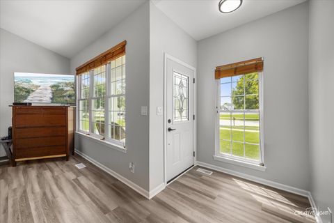 Tiny photo for 427 Barnaby Drive, Oswego, IL 60543 (MLS # 12662117)