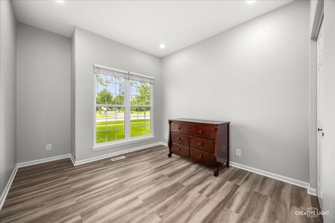 Tiny photo for 427 Barnaby Drive, Oswego, IL 60543 (MLS # 12662117)