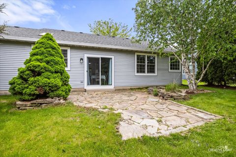 Tiny photo for 427 Barnaby Drive, Oswego, IL 60543 (MLS # 12662117)