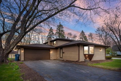 Photo of 34 Emery Drive, Bourbonnais, IL 60914 (MLS # 12615194)