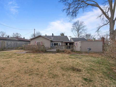 Tiny photo for 3658 15th Avenue Court, Moline, IL 61265 (MLS # 12600796)
