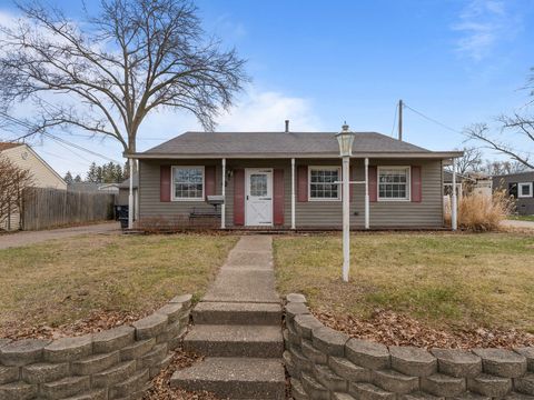 Tiny photo for 3658 15th Avenue Court, Moline, IL 61265 (MLS # 12600796)