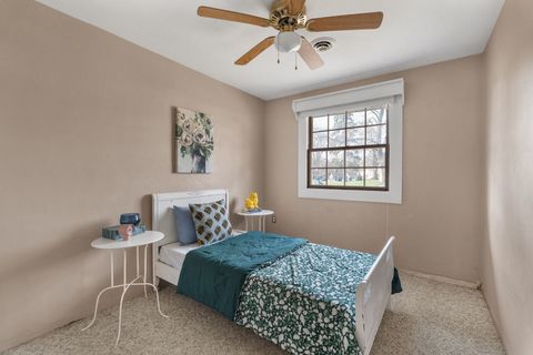 Tiny photo for 3658 15th Avenue Court, Moline, IL 61265 (MLS # 12600796)