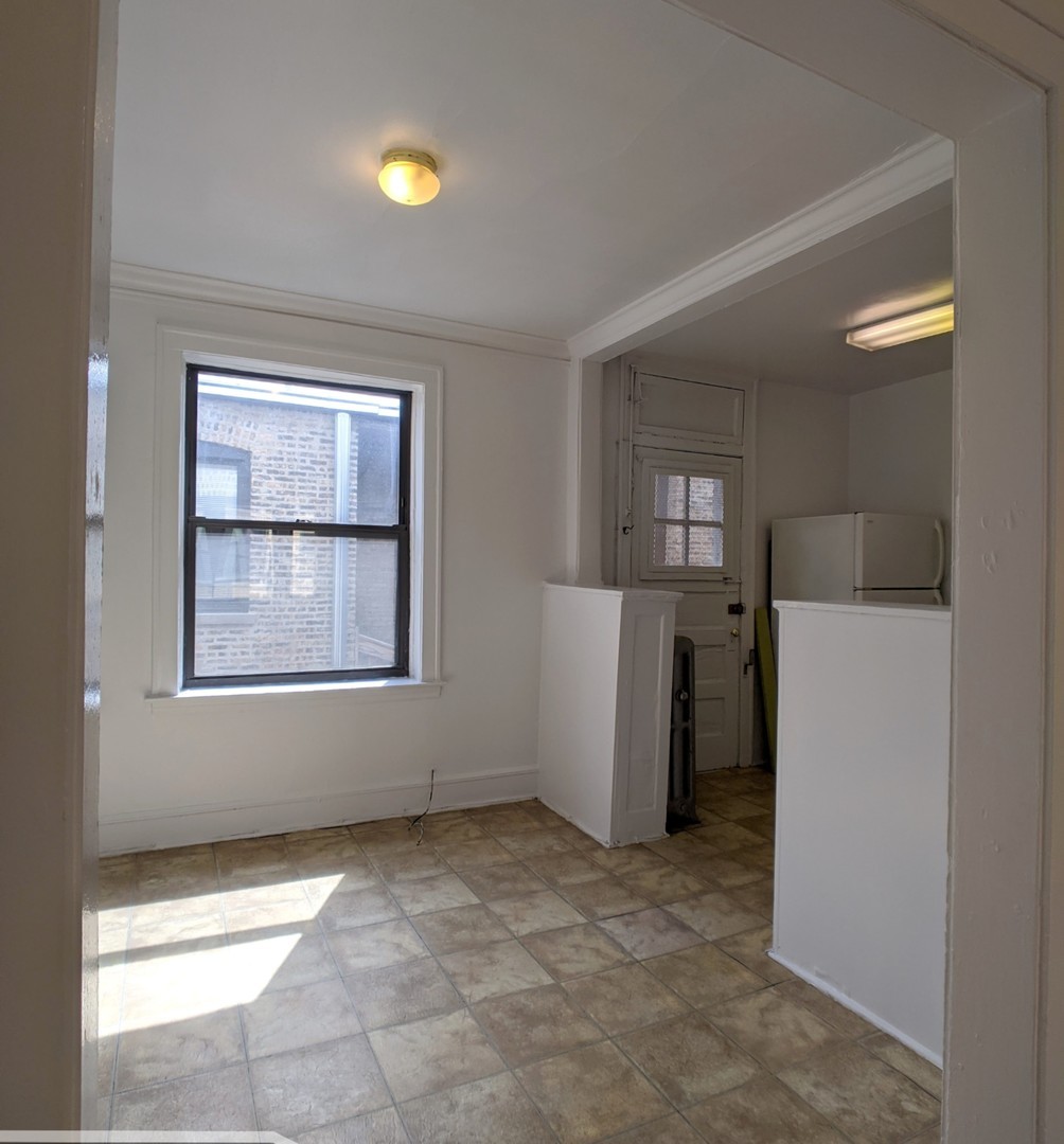 2332 N Spaulding Avenue 3A