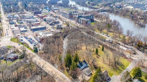 Tiny photo for 55 N Madison Street, Oswego, IL 60543 (MLS # 12601720)