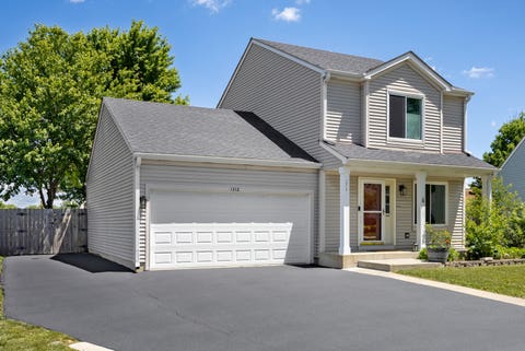 Photo of 1312 Burke Lane, South Elgin, IL 60177 (MLS # 12679924)