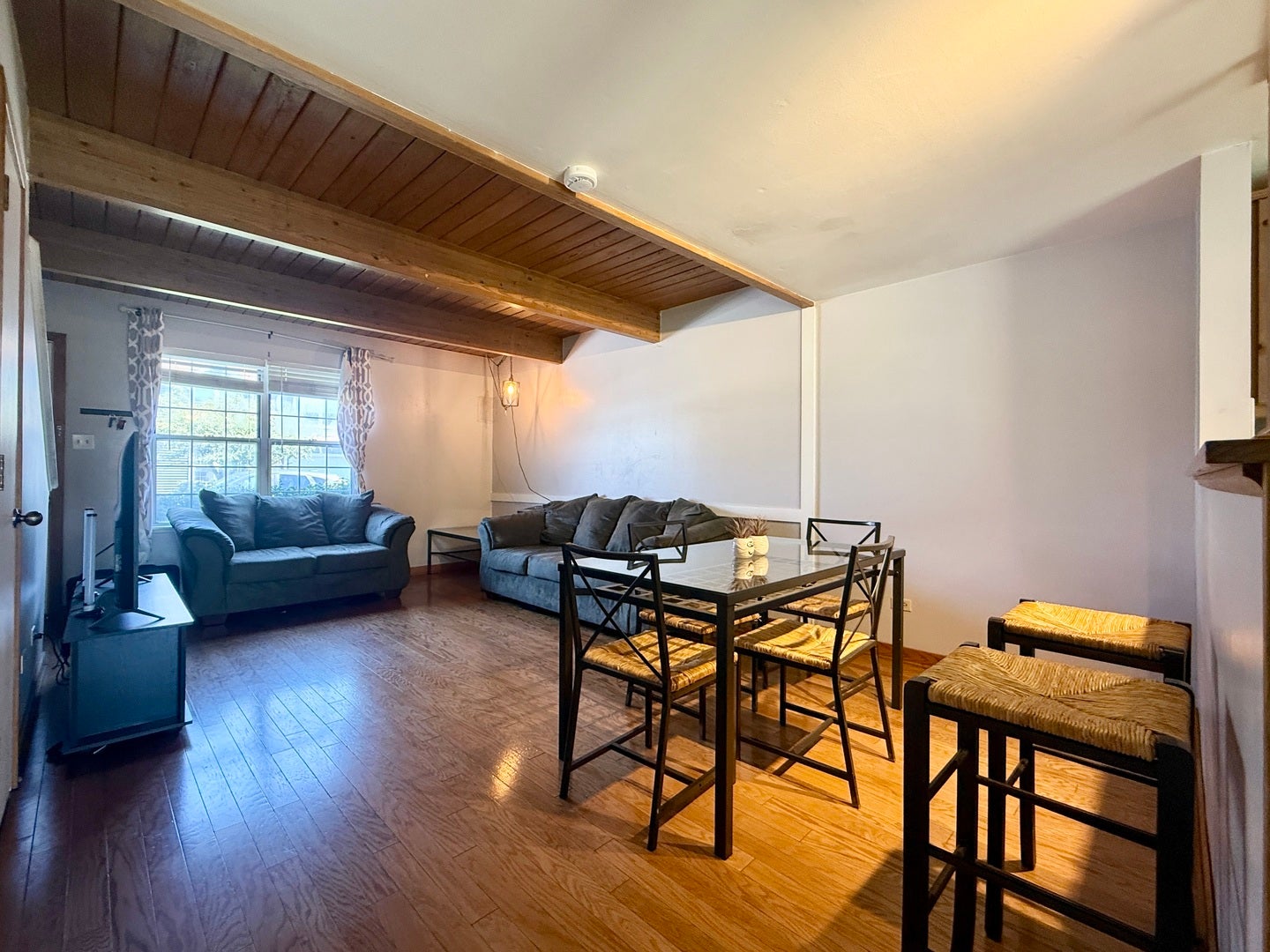 510 Meadow Hill Lane