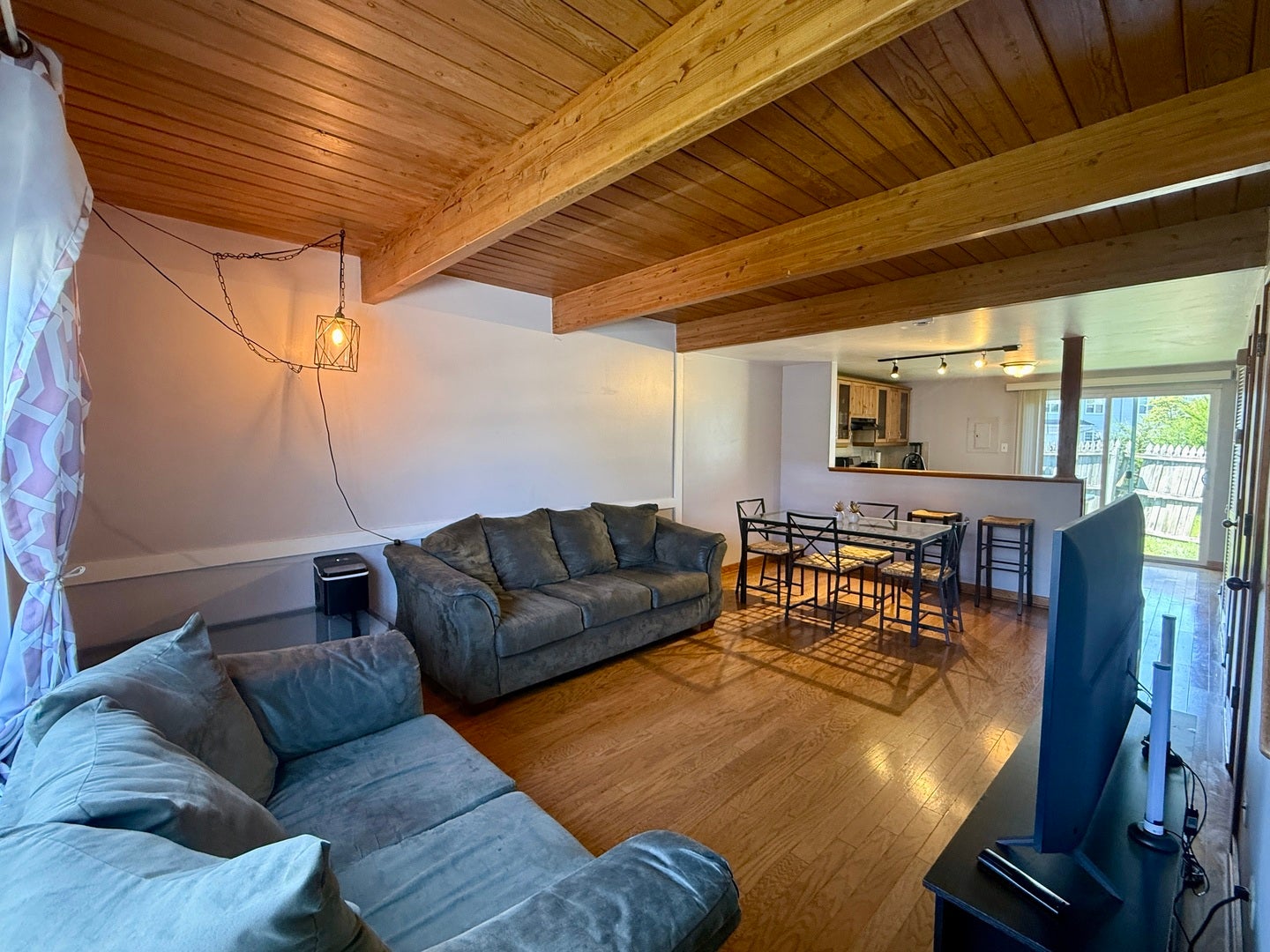 510 Meadow Hill Lane