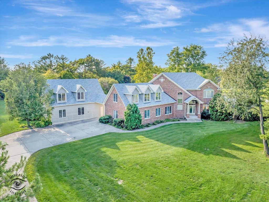 Photo for 24409 W Park River Lane, Shorewood, IL 60404 (MLS # 12452263)