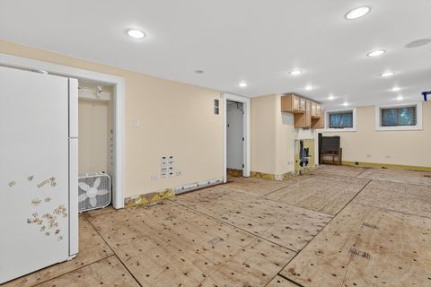 Tiny photo for 4538 N Malden Street, Chicago, IL 60640 (MLS # 12458168)