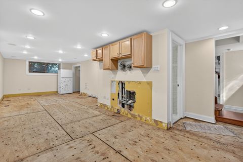 Tiny photo for 4538 N Malden Street, Chicago, IL 60640 (MLS # 12458168)
