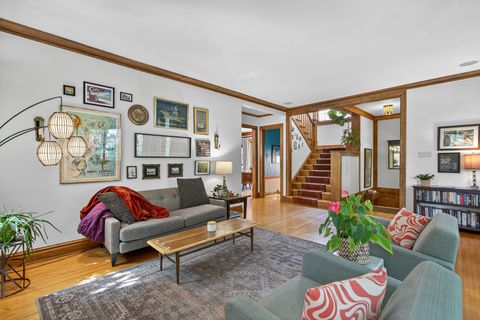 Tiny photo for 4538 N Malden Street, Chicago, IL 60640 (MLS # 12458168)