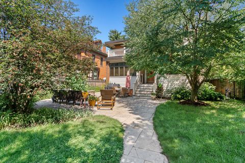 Tiny photo for 4538 N Malden Street, Chicago, IL 60640 (MLS # 12458168)