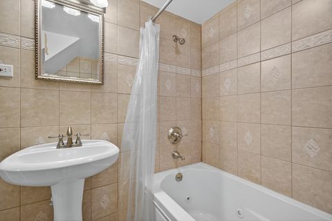 Tiny photo for 4538 N Malden Street, Chicago, IL 60640 (MLS # 12458168)