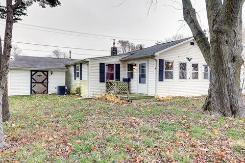 Tiny photo for 1905 14th Avenue, Rock Falls, IL 61071 (MLS # 12523342)