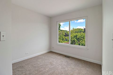 Tiny photo for 847 Essex Circle, Grayslake, IL 60030 (MLS # 12708114)