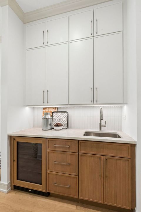 Tiny photo for 4844 N Hermitage Avenue, Chicago, IL 60640 (MLS # 12629882)