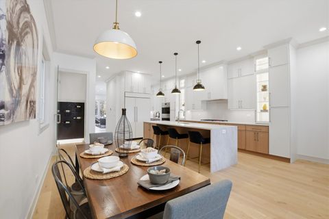 Tiny photo for 4844 N Hermitage Avenue, Chicago, IL 60640 (MLS # 12629882)