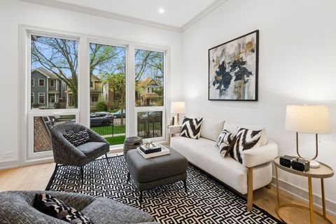 Tiny photo for 4844 N Hermitage Avenue, Chicago, IL 60640 (MLS # 12629882)