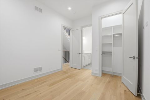 Tiny photo for 4844 N Hermitage Avenue, Chicago, IL 60640 (MLS # 12629882)