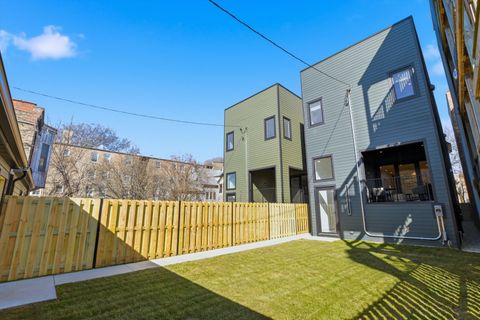 Tiny photo for 4844 N Hermitage Avenue, Chicago, IL 60640 (MLS # 12629882)