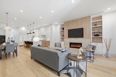 Tiny photo for 4844 N Hermitage Avenue, Chicago, IL 60640 (MLS # 12629882)