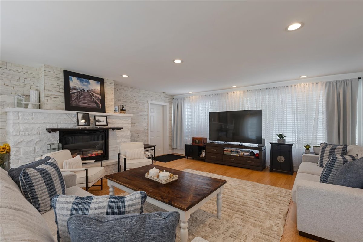 4155 Greenwood Street