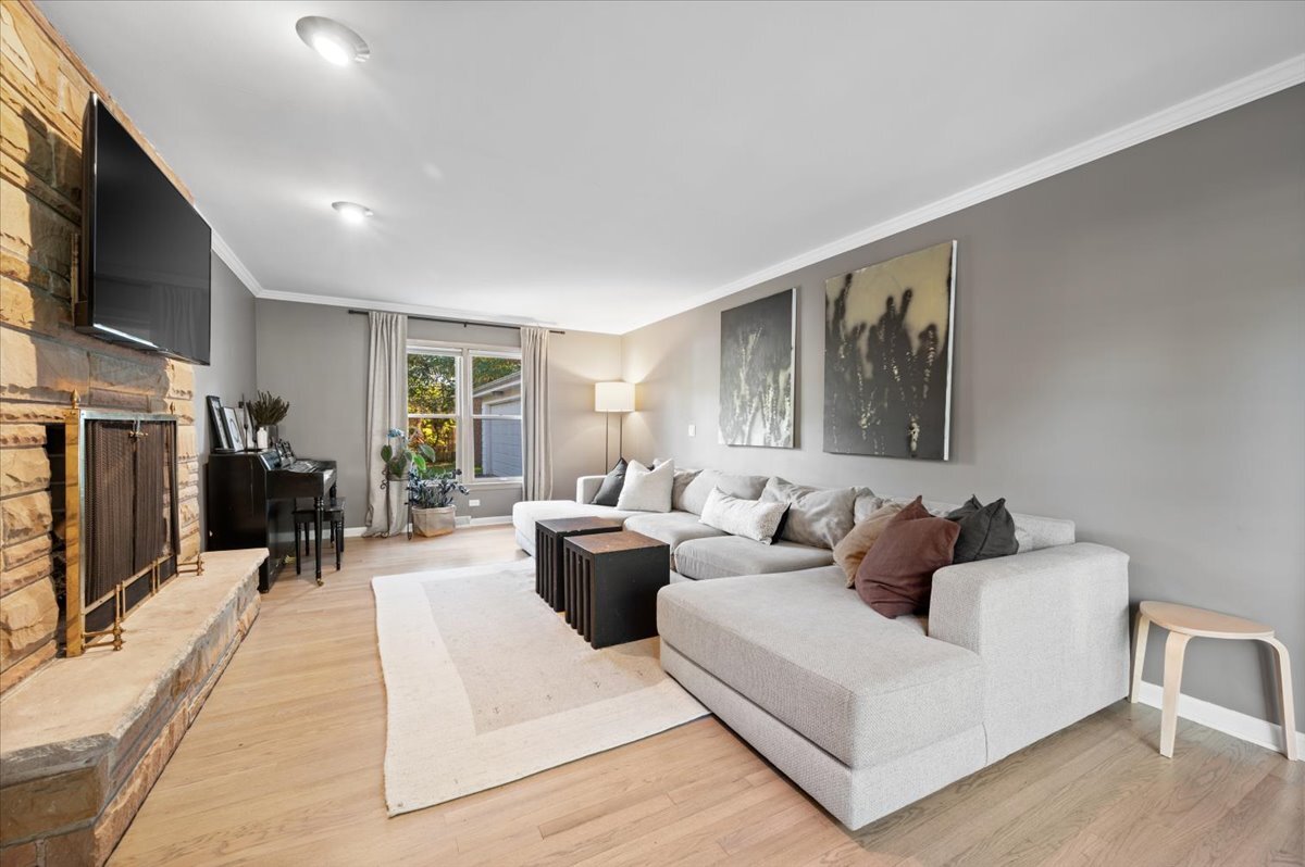 1219 S Western Avenue