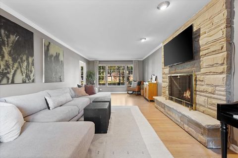 Tiny photo for 1219 S Western Avenue, Park Ridge, IL 60068 (MLS # 12501141)