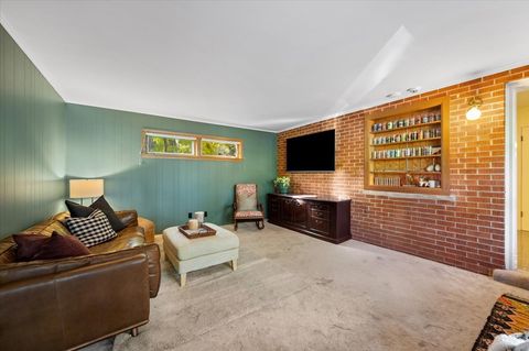 Tiny photo for 1219 S Western Avenue, Park Ridge, IL 60068 (MLS # 12501141)