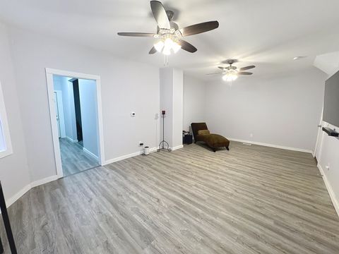 Tiny photo for 1518 W 2nd St Street, Davenport, IA 52802 (MLS # 100000298)