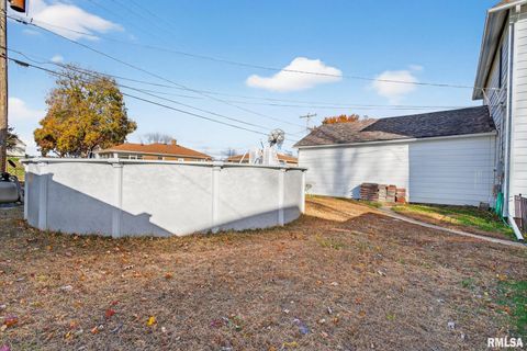 Tiny photo for 919 9TH Avenue, Fulton, IL 61252 (MLS # QC4269397)