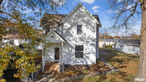 Tiny photo for 919 9TH Avenue, Fulton, IL 61252 (MLS # QC4269397)