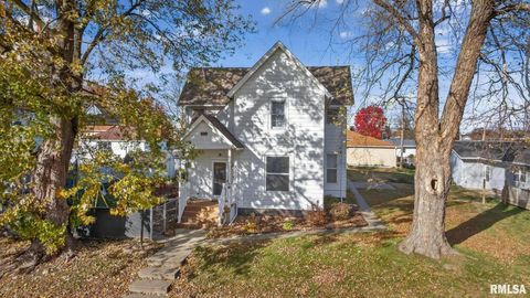 Photo of 919 9TH Avenue, Fulton, IL 61252 (MLS # QC4269397)