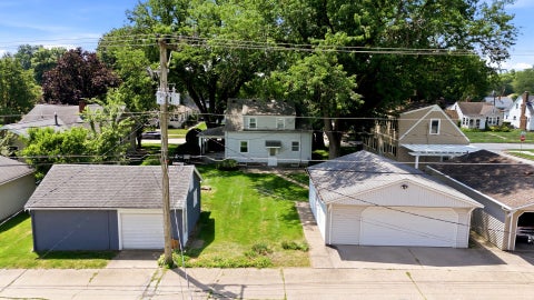 Tiny photo for 511 27th Avenue, Moline, IL 61265 (MLS # 12709428)