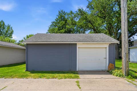 Tiny photo for 511 27th Avenue, Moline, IL 61265 (MLS # 12709428)